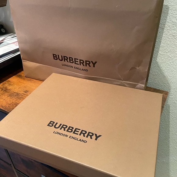 BURBERRY Icon-stripe recycled-fibre tote bag - Picture 15 of 15